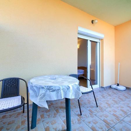 Apartments Petra クルク エクステリア 写真