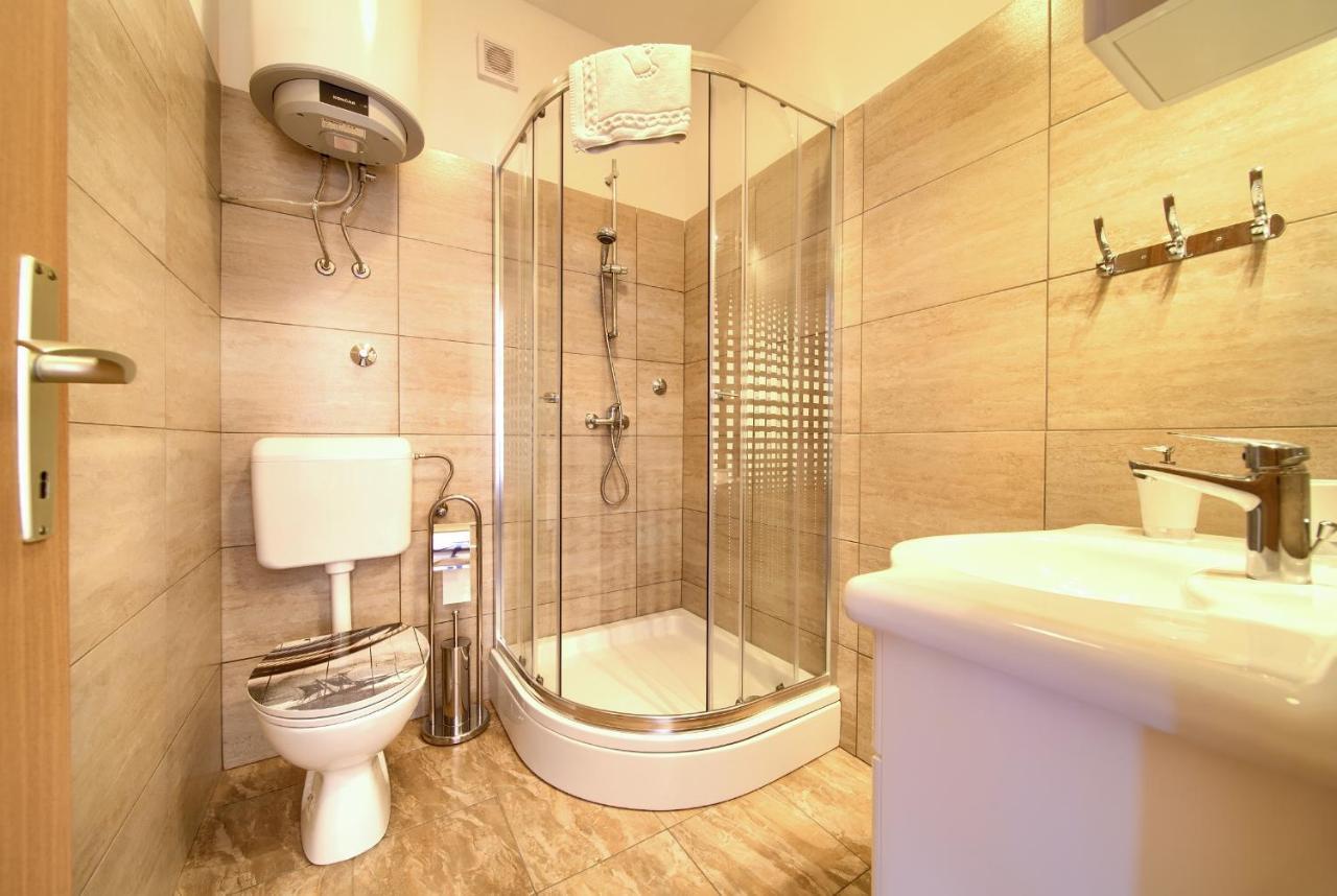 Apartments Petra クルク エクステリア 写真